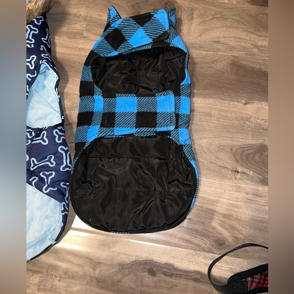 Dog jackets and harness, all size large - Picture 5 of 6